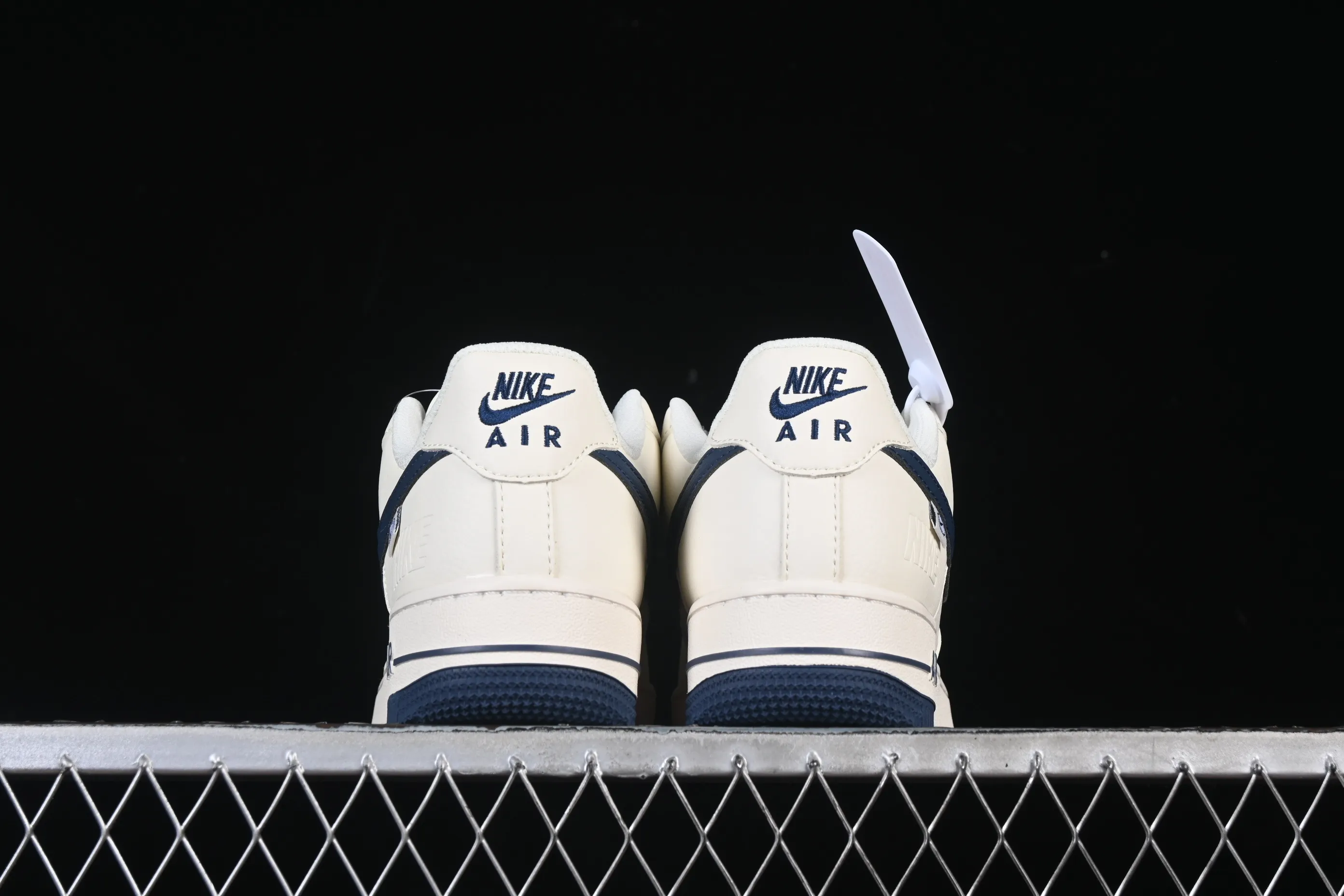 All categories Nk Air Force 1 Air Force series Nk Air Force 1 Low Air Force low-top Nike Air Force 1'07 Low Nike embossed off-white dark blue tree pattern Air Force 1 low-top casual sneakers SM6668-122